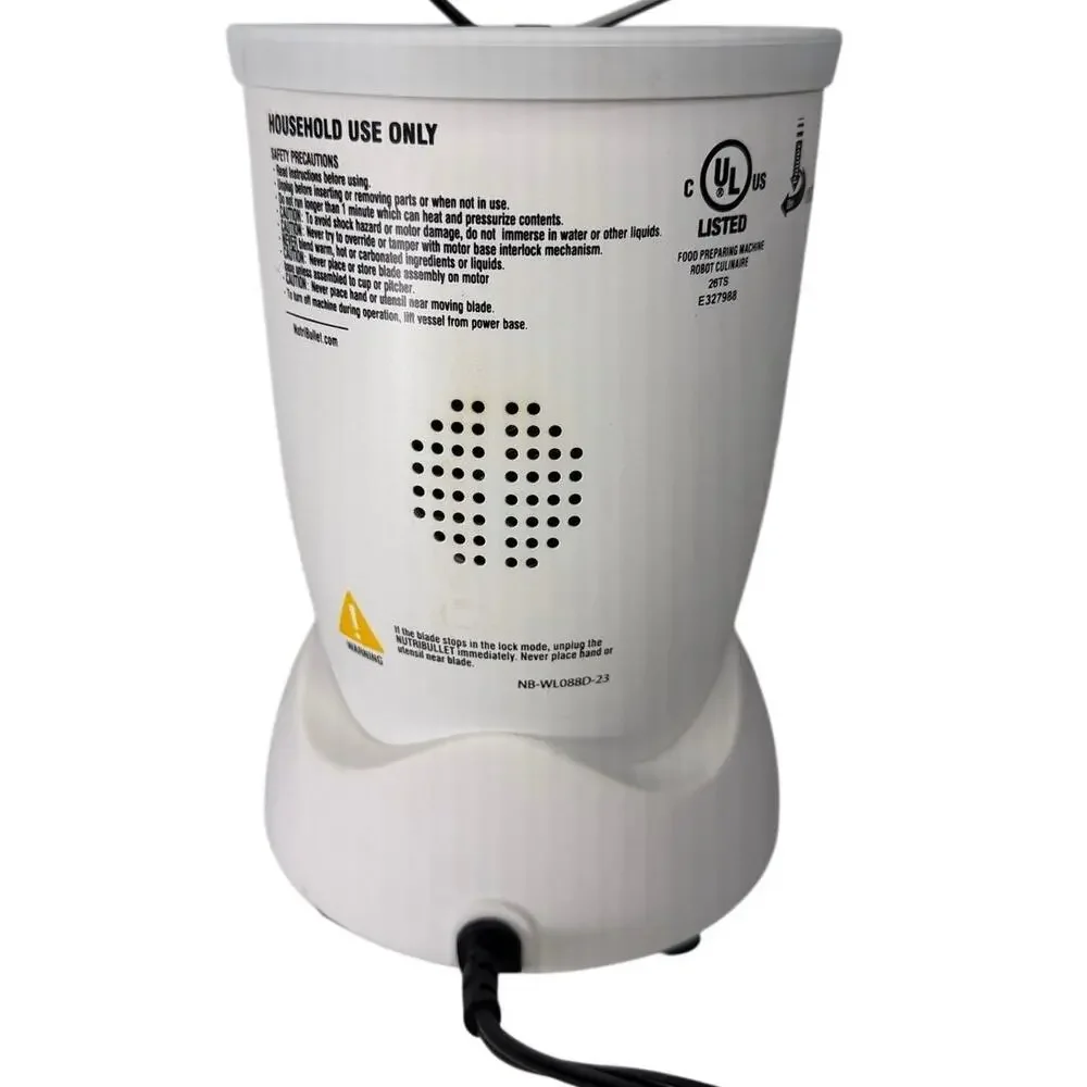 NutriBullet 900 White with 24 oz & 32 oz Cups